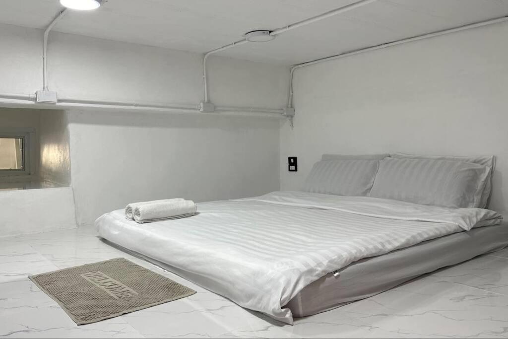 Megun Capsule 150 Cm Apartment Bangkok Bagian luar foto