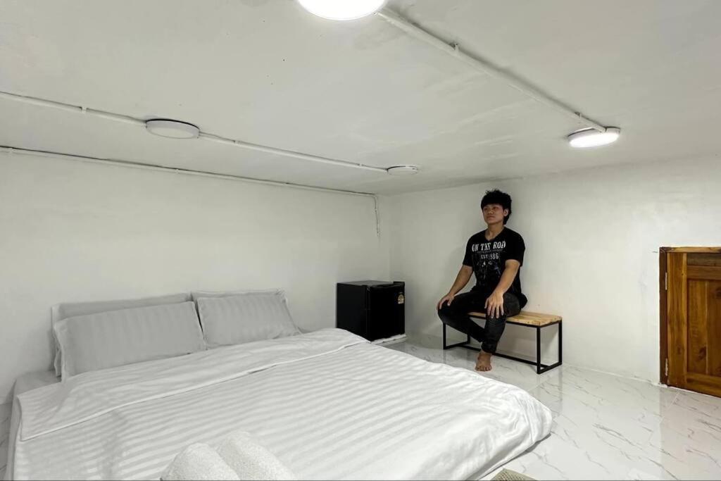 Megun Capsule 150 Cm Apartment Bangkok Bagian luar foto