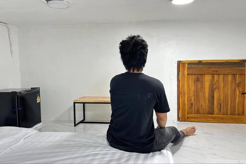 Megun Capsule 150 Cm Apartment Bangkok Bagian luar foto