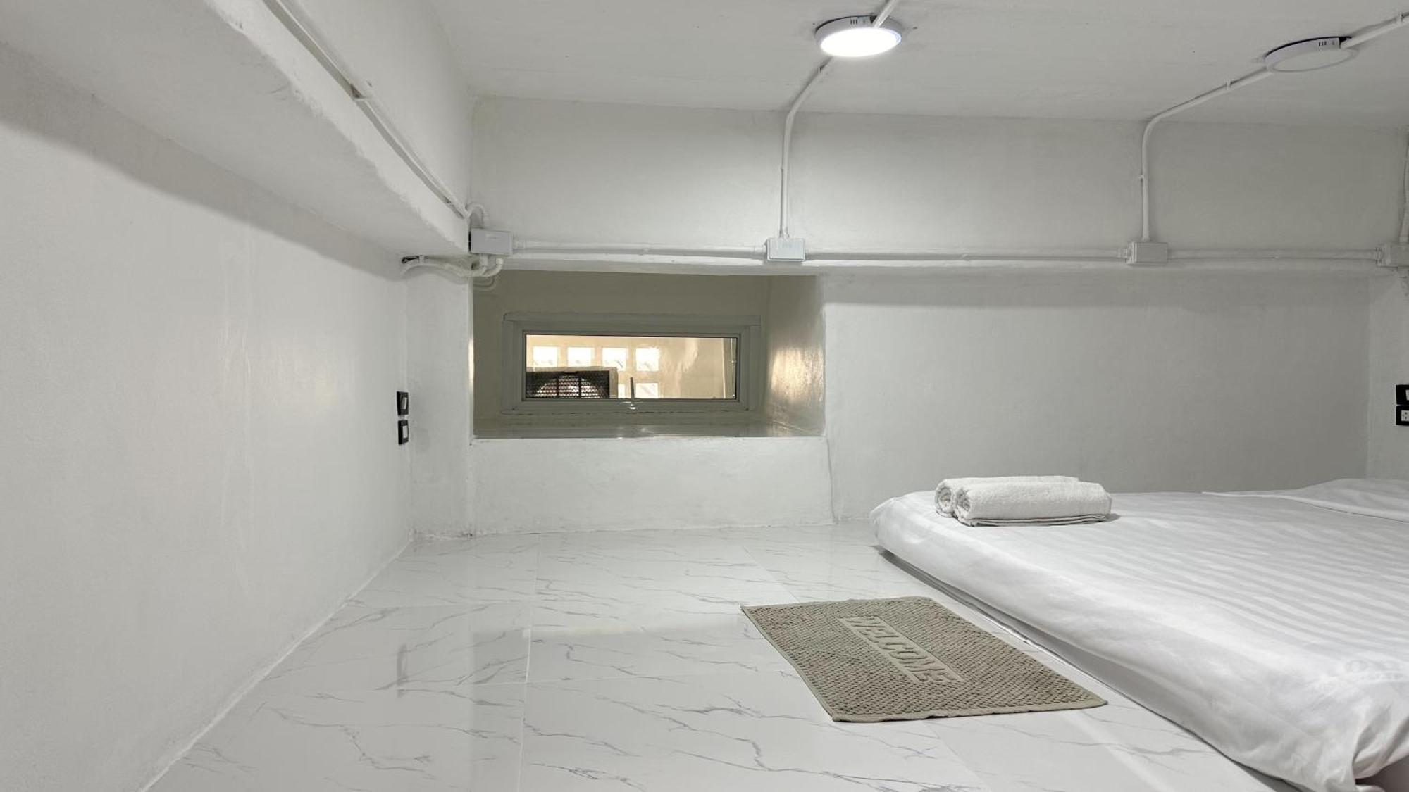Megun Capsule 150 Cm Apartment Bangkok Bagian luar foto