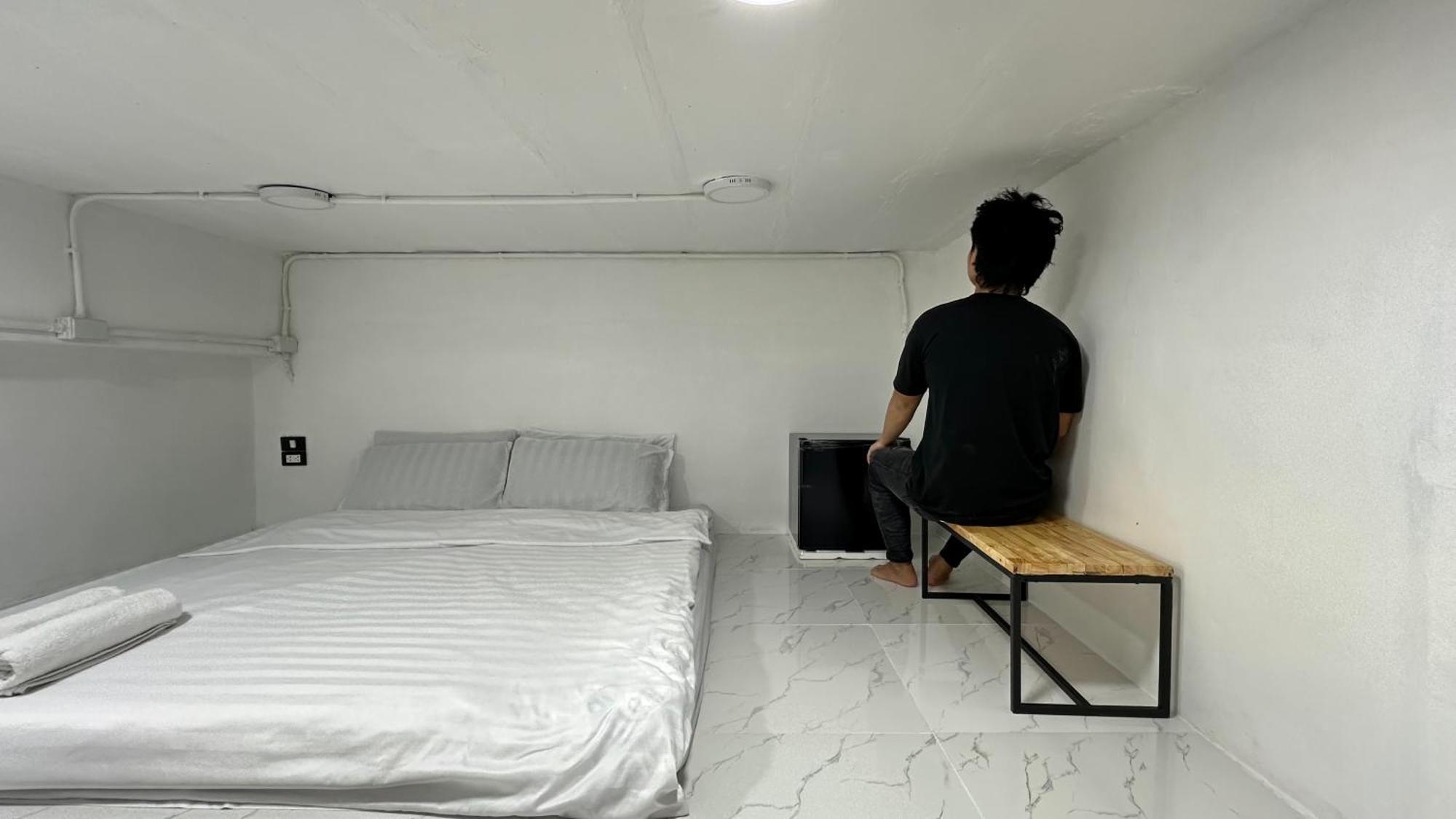 Megun Capsule 150 Cm Apartment Bangkok Bagian luar foto
