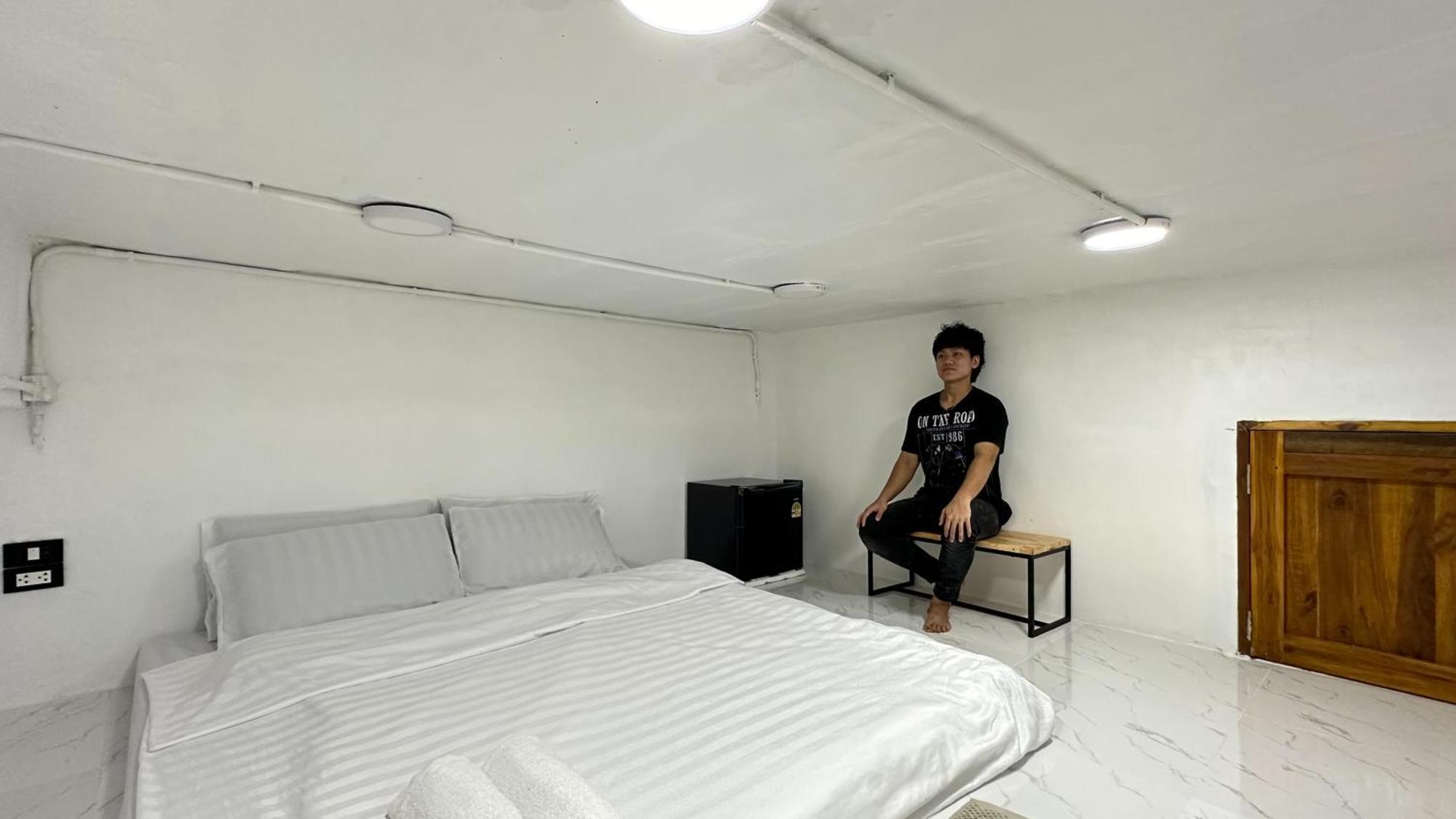 Megun Capsule 150 Cm Apartment Bangkok Bagian luar foto