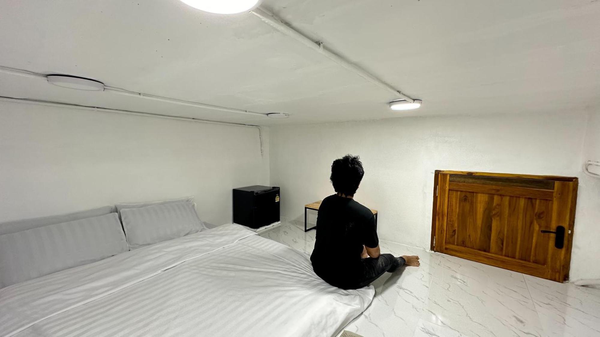 Megun Capsule 150 Cm Apartment Bangkok Bagian luar foto